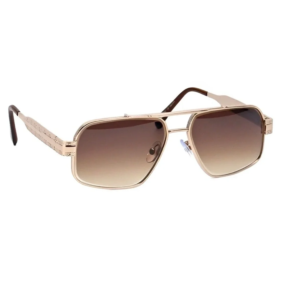 Unbranded gold tone